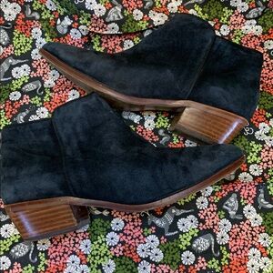 Sam Edelman Black Suede Ankle Booties size 7